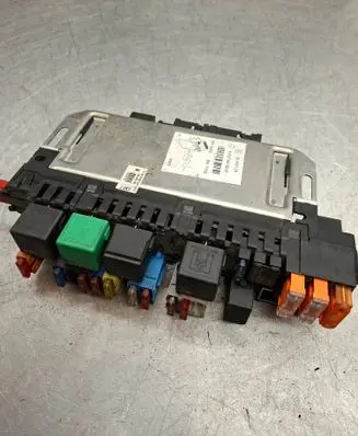 Mercedes-Benz S W220 SAM control unit A0325458332 05045126 A0325458532