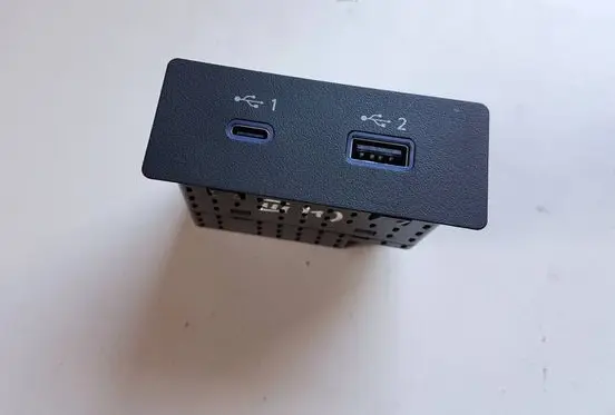 Nissan Qashqai J12 USB socket connector 284H36RA1A