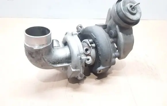 Toyota Corolla Verso AR10 Turbo 172010R010 VB14 0707180096
