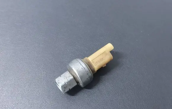 Air conditioning (A/C) pressure sensor