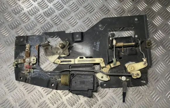 Chrysler Voyager Central locking motor 4615178 13381