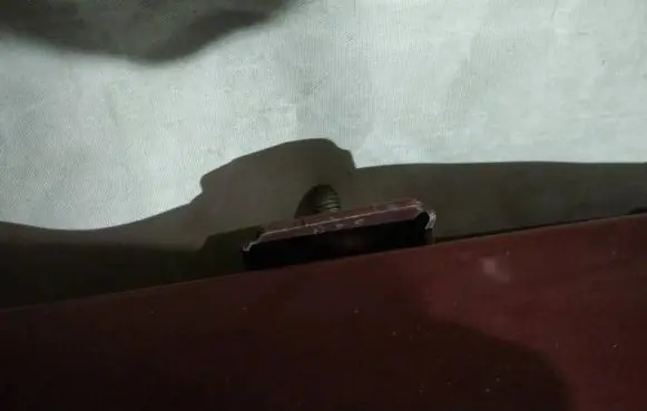 Suzuki Liana Tailgate/trunk/boot hinge