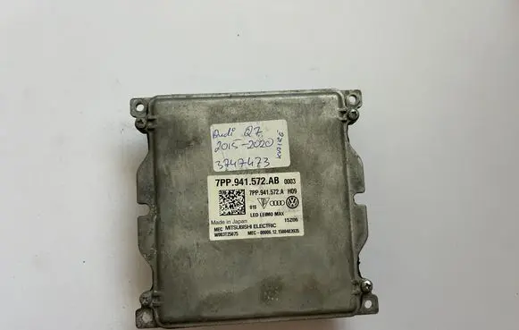 Audi Q7 4M Headlight ballast module Xenon 7PP941572AB 3747473