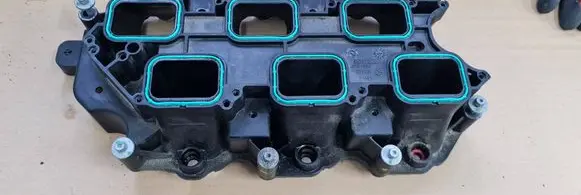 Chrysler Pacifica Intake manifold 05281803 05281802AA