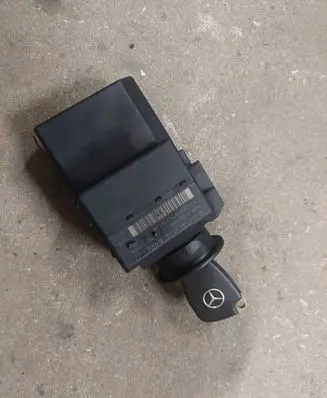 Mercedes-Benz C W203 Ignition lock 2035450308 33002102 33002104