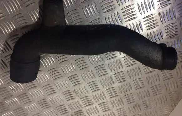Intercooler hose/pipe