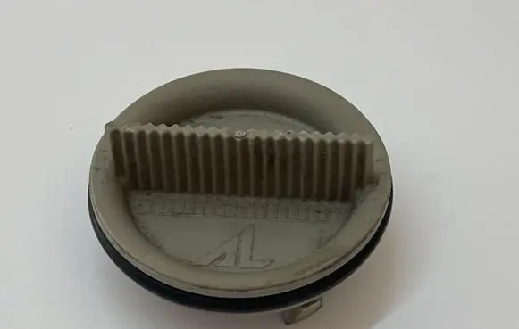 Headlight/headlamp dust cover