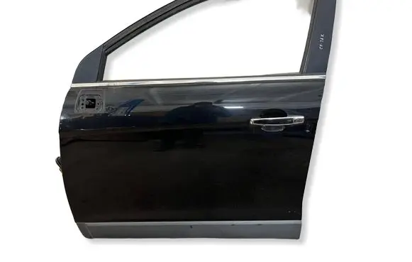 Chevrolet Captiva Front door 
