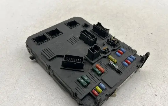 Peugeot 407 Comfort/convenience module S118885320 9652474680 BE0100