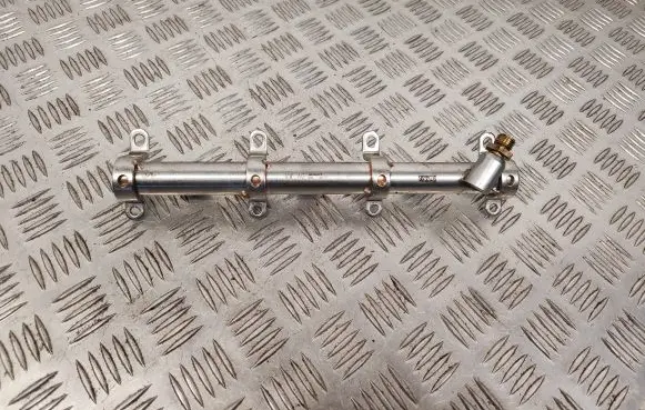 Audi Q5 SQ5 Fuel main line pipe 06M133315L