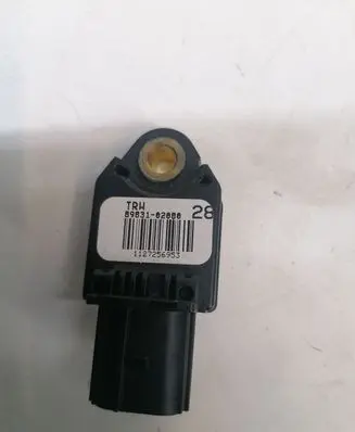 Toyota Auris 150 Airbag deployment crash/impact sensor 8983102080