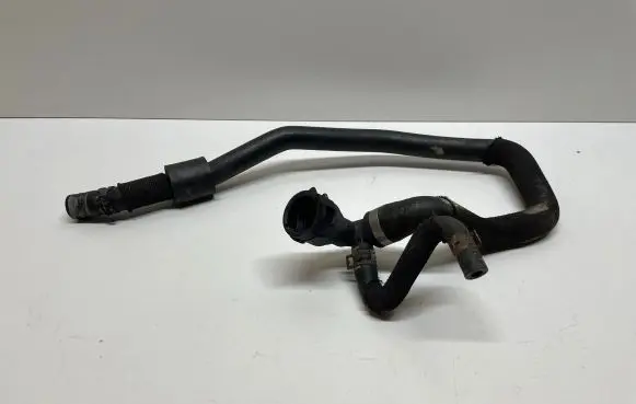 Audi Q7 4M Engine coolant pipe/hose 4M0145948R