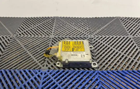 Toyota Prius (XW20) Airbag control unit/module 8917047390 026952011GG 1523006952