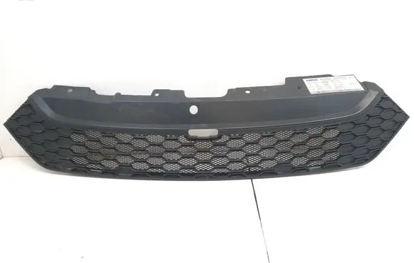 Iveco Daily 6th gen Front bumper upper radiator grill 5801587018 5801543607
