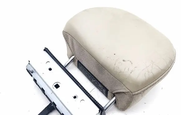Volvo XC90 Rear seat headrest 