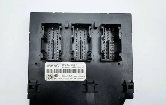 Audi A3 S3 8P Comfort/convenience module 8P0907063N
