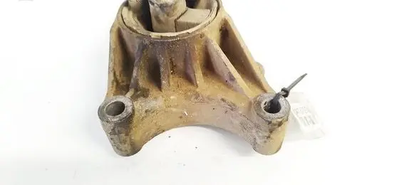 Opel Zafira B Engine mount bracket 