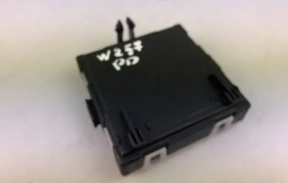Mercedes-Benz CLS W257 Door control unit/module A2139001118