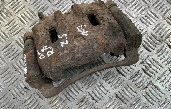 KIA Sorento Front brake caliper