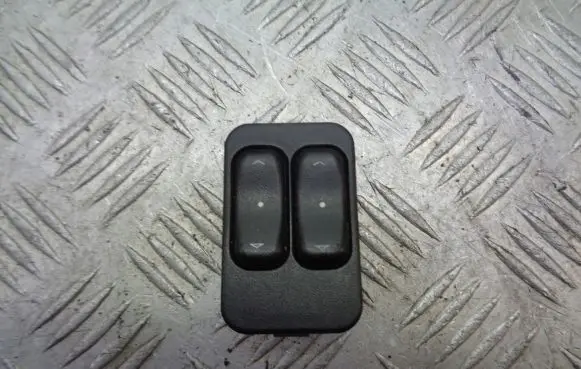 Opel Corsa C Front door window switch trim 13363202