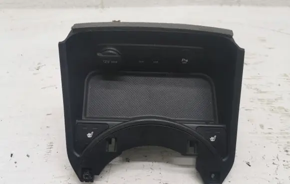 KIA Sportage 12 V Socket (front) 84631-3W900