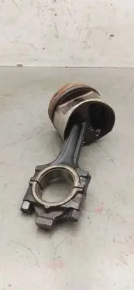 BMW 7 E32 Piston with connecting rod