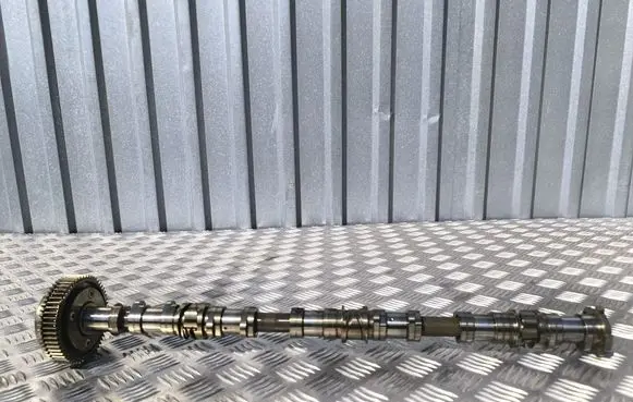 Mercedes-Benz GLS X167 Camshaft A2560508500 A2560508700