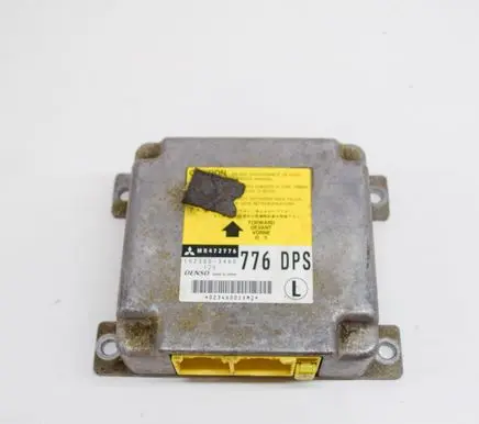 Mitsubishi Pajero Airbag control unit/module MR472776 1523003460