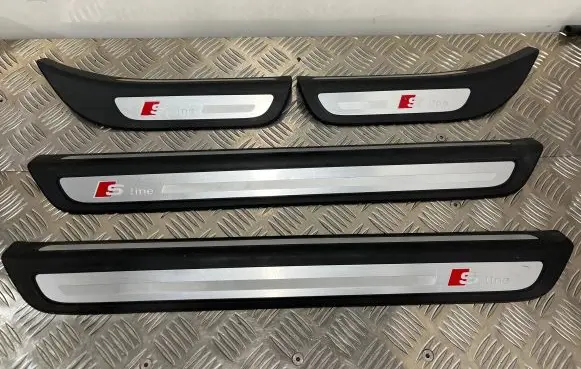 Audi Q5 SQ5 Front sill trim cover 8R0853373C 8R0853374C 8R0853375C