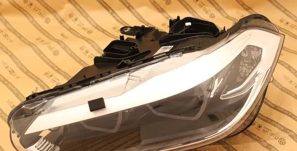 BMW X2 F39 Headlight/headlamp 8738185