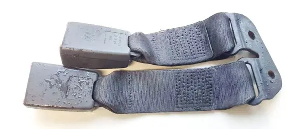 Fiat Croma Middle seatbelt buckle (rear) 33044910