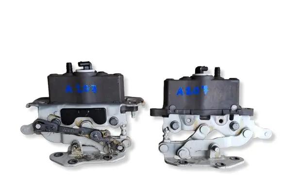 Mercedes-Benz E C207 W207 Engine bonnet/hood hinges A2129066201 A21290663201 A2048800128