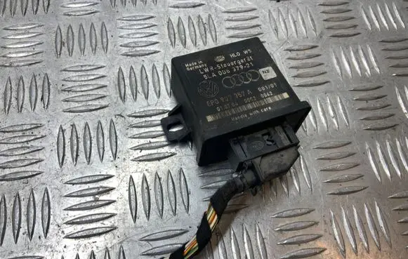 Audi A6 S6 C6 4F Light module LCM 8P0907357A