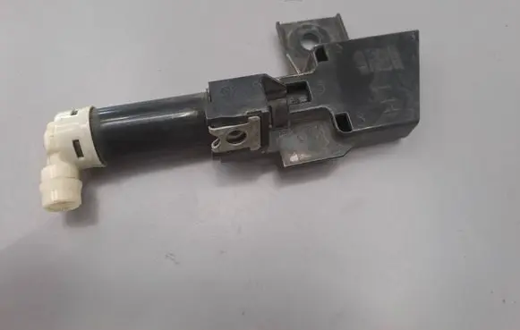 Subaru Forester SJ Headlight washer spray nozzle 60104