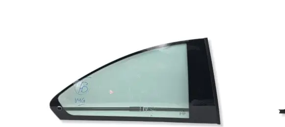 BMW 3 E46 Rear vent window glass 51368209404