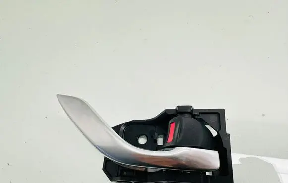 Mazda CX-5 Front door interior handle T8314RH