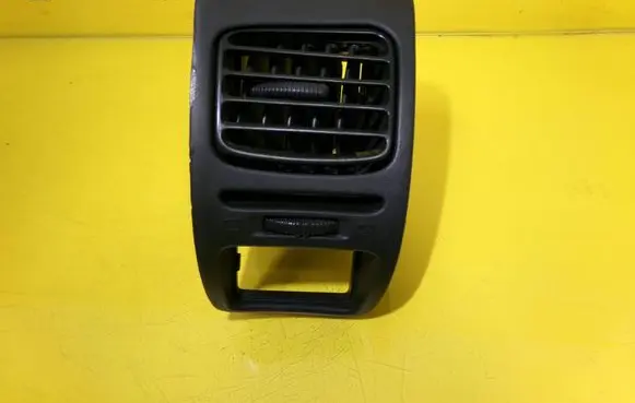Subaru Legacy Dashboard side air vent grill/cover trim 