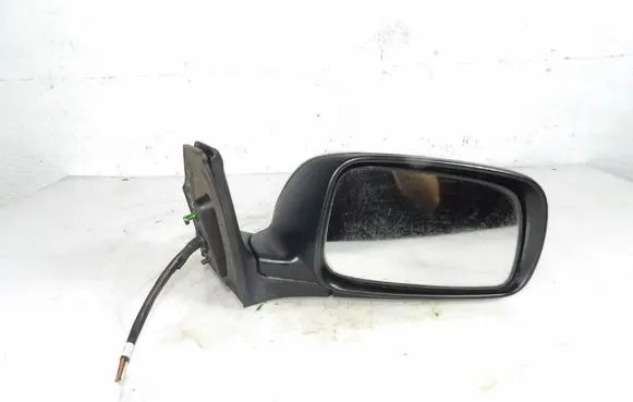 Toyota Avensis Verso Front door electric wing mirror SKH7477