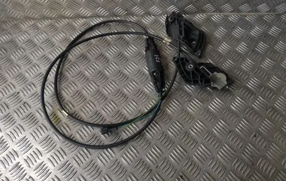 Mercedes-Benz E W211 Curtain motor 0745650 0745550 07456