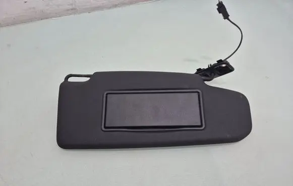 Sun visor
