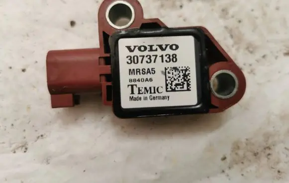 Volvo V50 Airbag deployment crash/impact sensor 8840A6 30737138 MRSA5