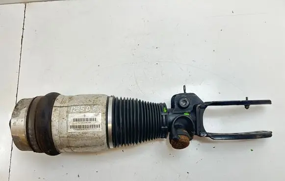 Porsche Cayenne (9PA) Air suspension front shock absorber 7L5616039E