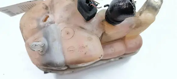 Audi A8 S8 D3 4E Coolant expansion tank/reservoir 4E0121403C