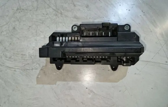 BMW 7 E65 E66 Fuse module 6113690058303
