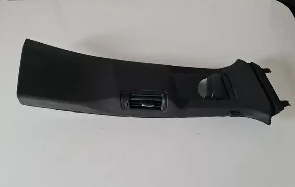 Volvo XC60 Seat belt trim 31425696