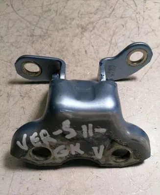 Toyota Verso-S Rear door upper hinge