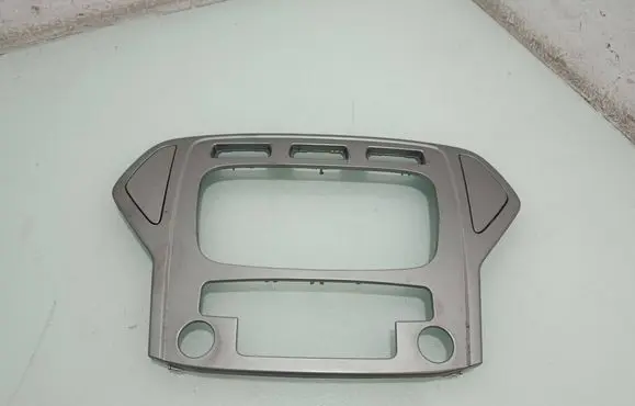 Ford Mondeo MK IV Radio/GPS head unit trim 7S7118522