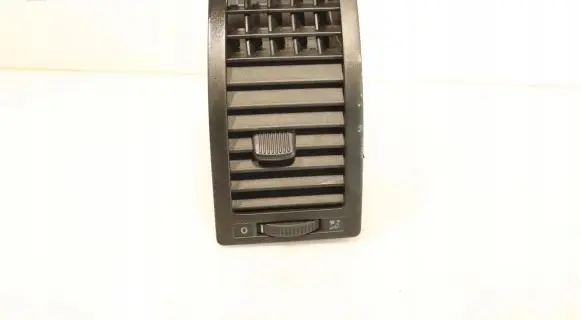 Volkswagen Polo IV 9N3 Dashboard side air vent grill/cover trim
