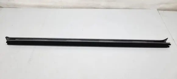 Honda CR-V Rubber seal rear door window/glass 72875TLAA01