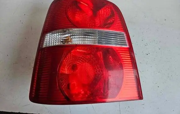Volkswagen Touran I Rear/tail lights 1T0945095G 040149 1T0945111E